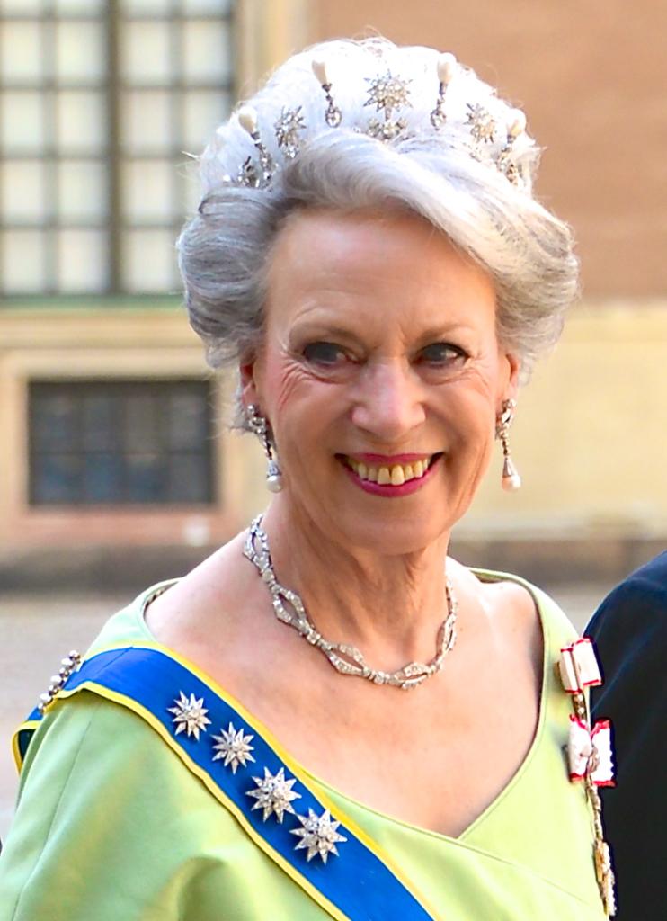 Princess Benedikte of Denmark på väg in till slottskyrkan på Kungliga slottet i Stockholm inför vigseln mellan prinsessan Madeleine och Christopher O’Neill den 8 juni 2013.