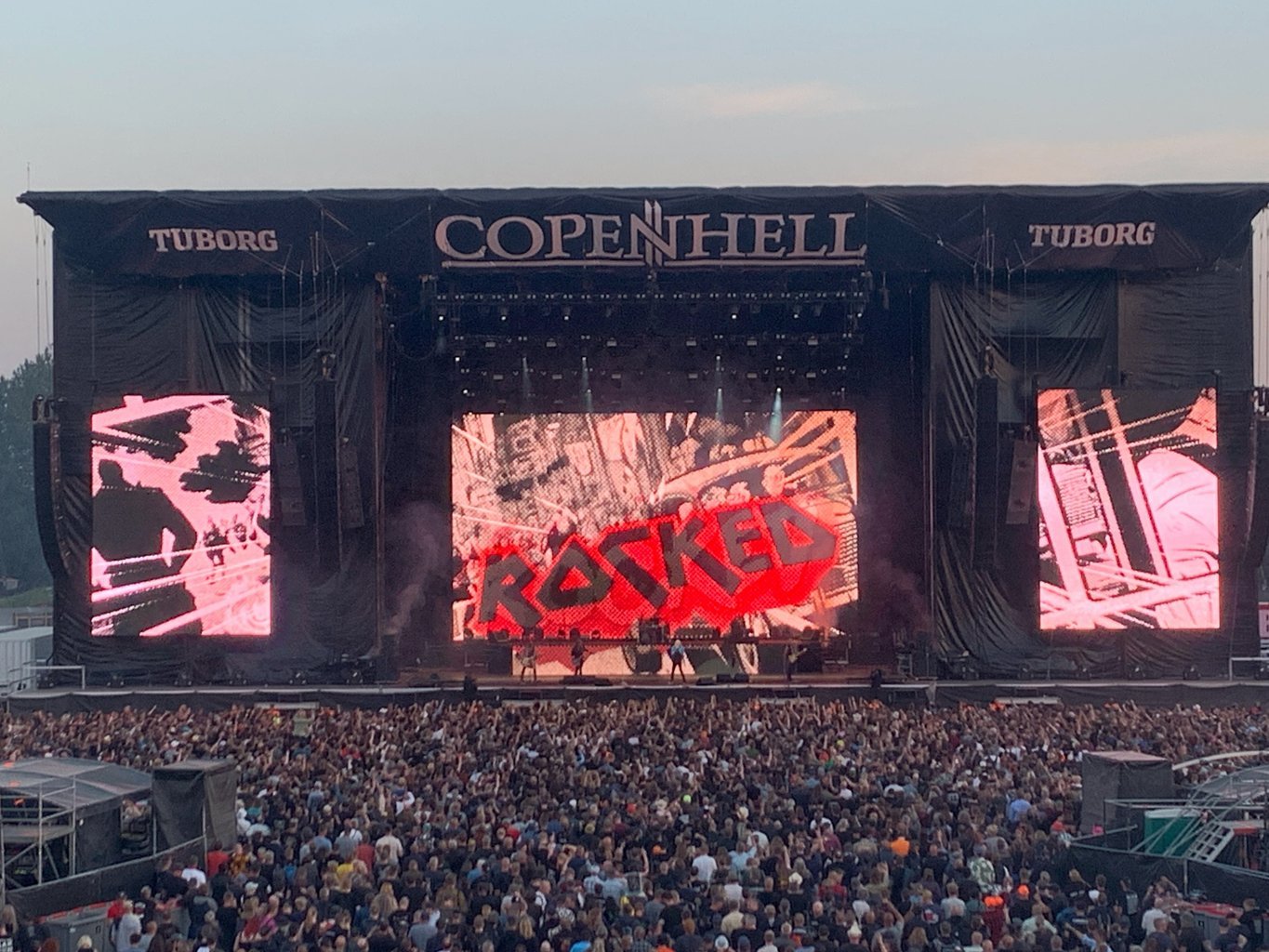 Def Leppard optræder på Copenhells hovedscene i 2023